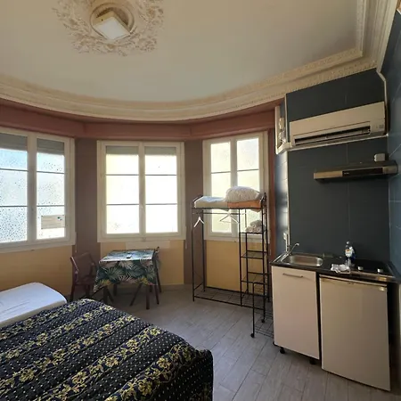 Simple - Fresh Start 2026 Hotel